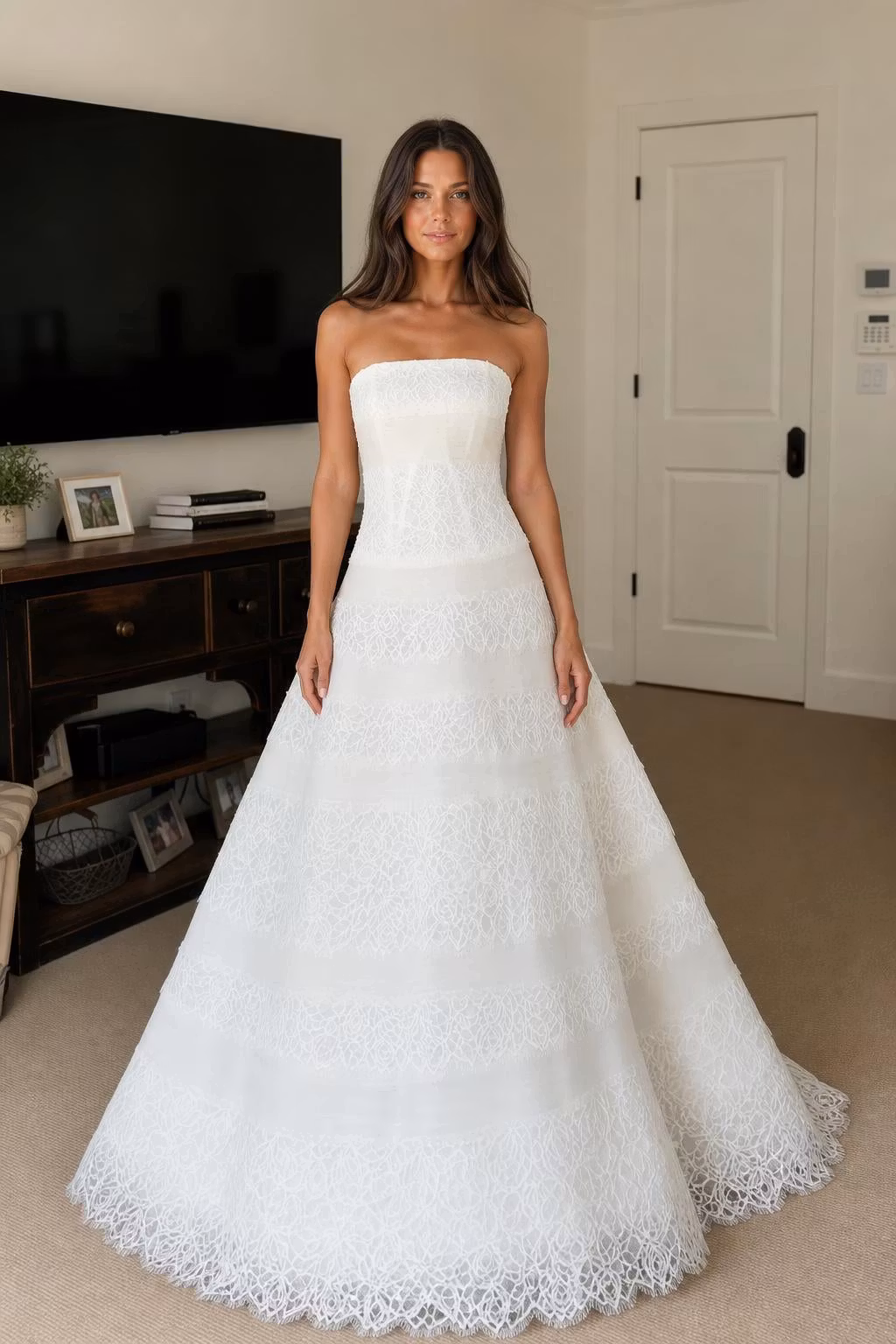 Elegant Strapless Tiered Lace Formal Evening Dress - ellahollywood